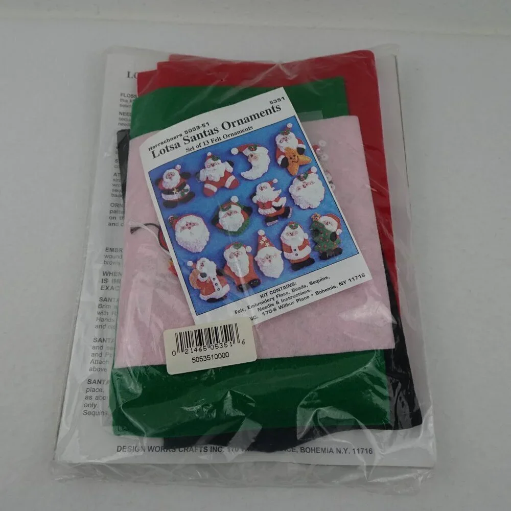 Design Works Crafts Lotsa Santas Felt Ornaments Kit Set of 13 Christmas Craft